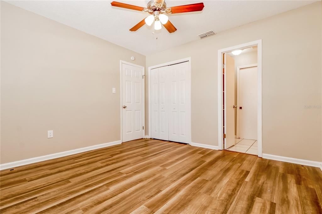 В аренду: $1,730 (4 спален, 2 ванн, 1776 Квадратных фут)