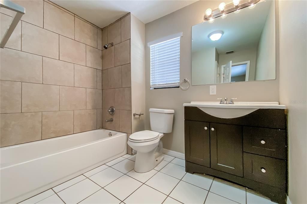 В аренду: $1,730 (4 спален, 2 ванн, 1776 Квадратных фут)