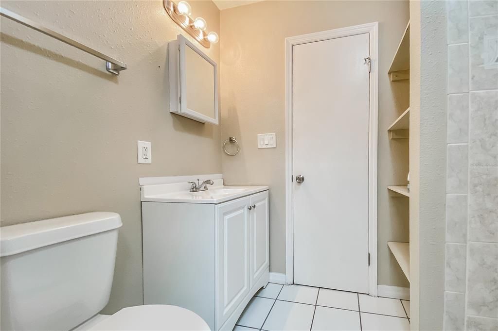 В аренду: $1,730 (4 спален, 2 ванн, 1776 Квадратных фут)