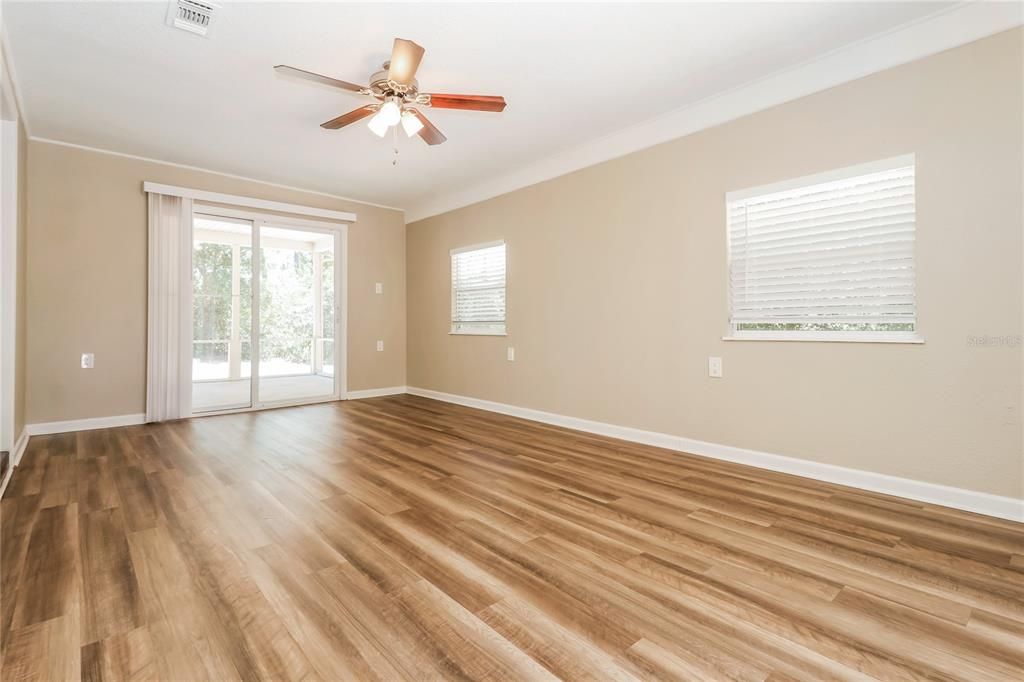 В аренду: $1,730 (4 спален, 2 ванн, 1776 Квадратных фут)