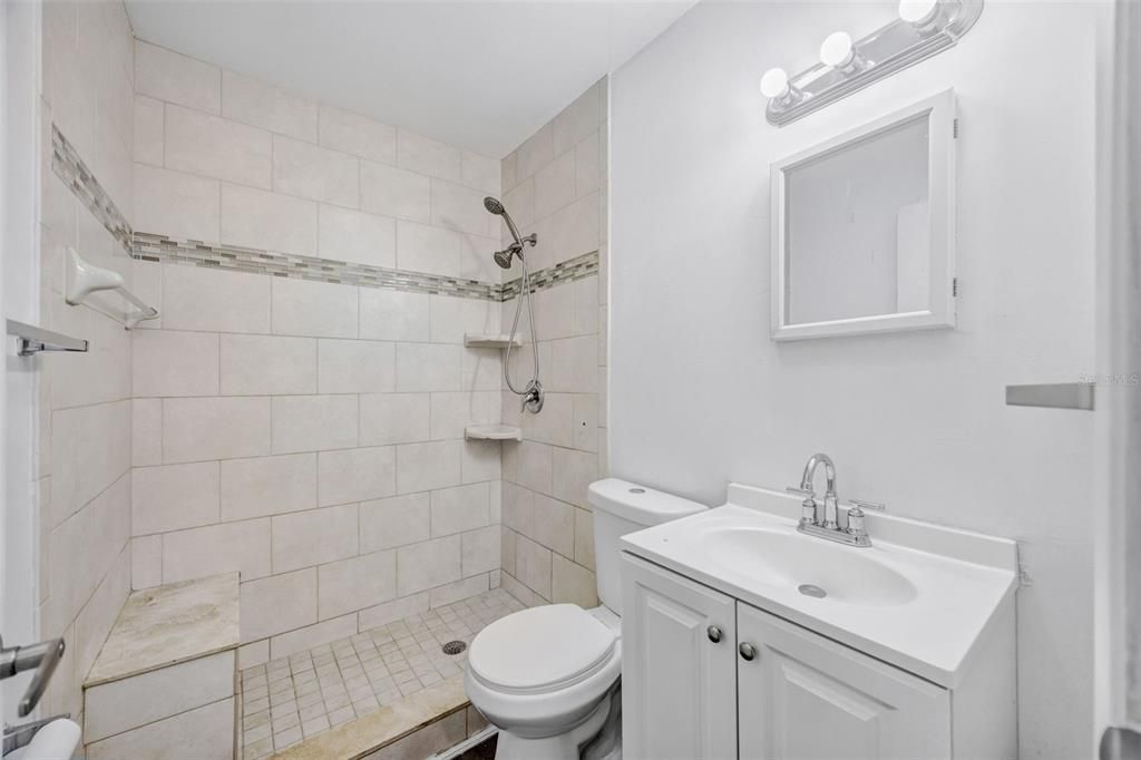 For Sale: $335,000 (3 beds, 2 baths, 1008 Square Feet)