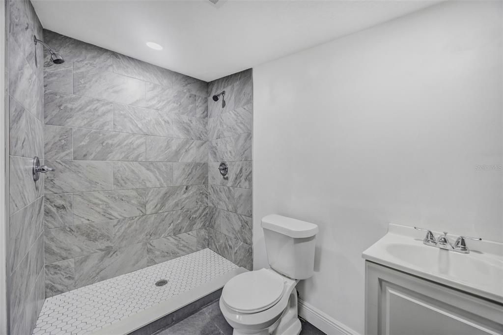 For Sale: $335,000 (3 beds, 2 baths, 1008 Square Feet)