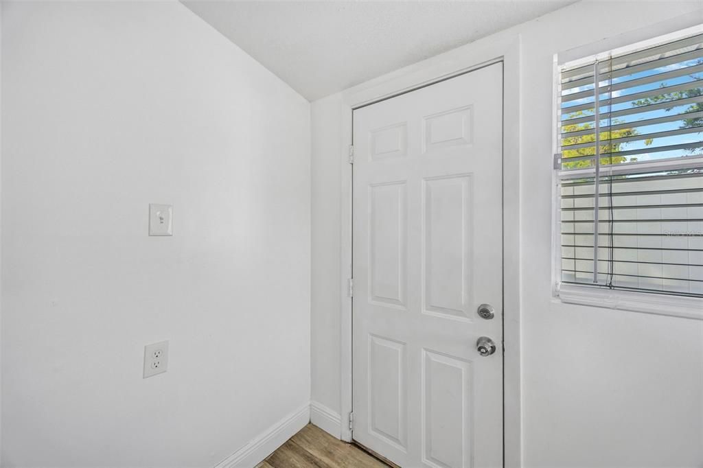 For Sale: $335,000 (3 beds, 2 baths, 1008 Square Feet)