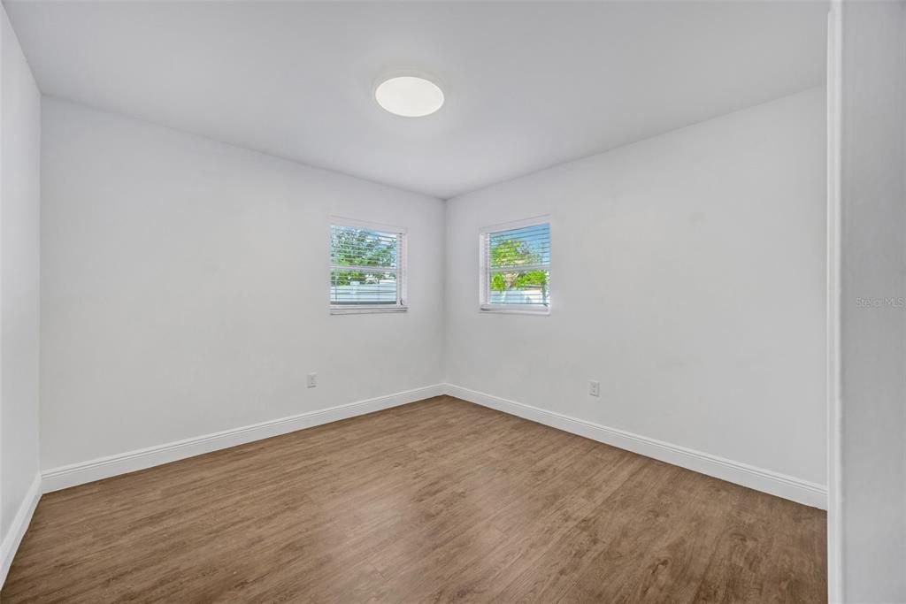 For Sale: $335,000 (3 beds, 2 baths, 1008 Square Feet)