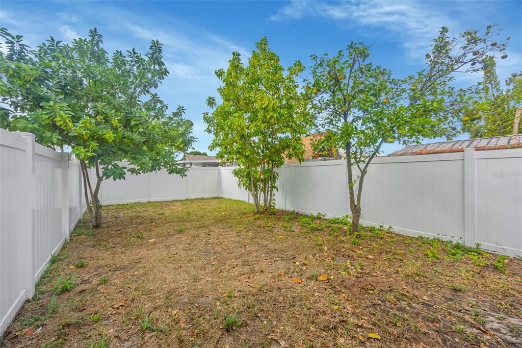 For Sale: $335,000 (3 beds, 2 baths, 1008 Square Feet)