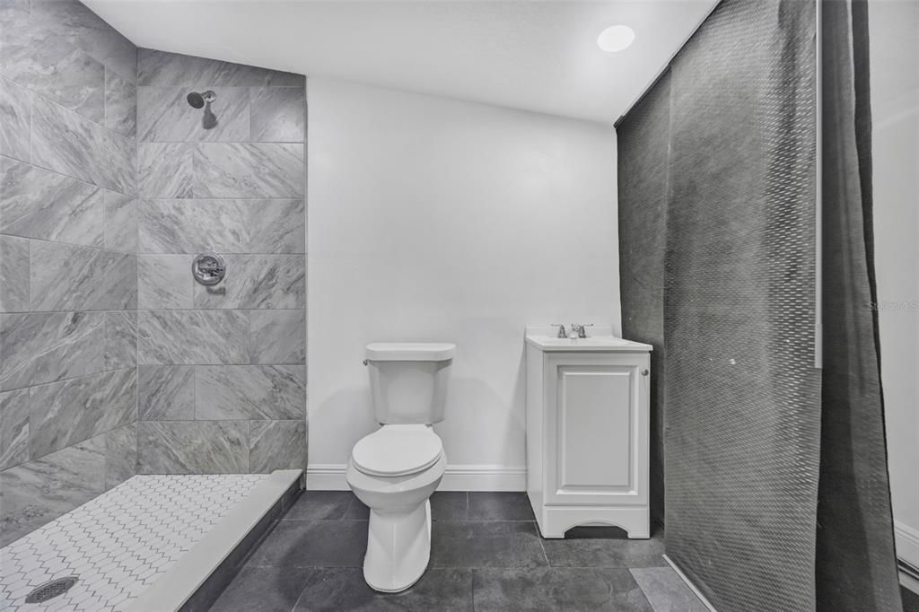 For Sale: $335,000 (3 beds, 2 baths, 1008 Square Feet)