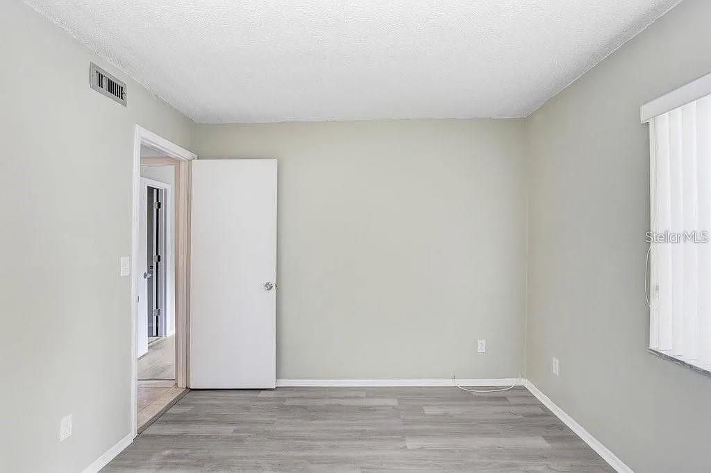 В аренду: $1,500 (2 спален, 2 ванн, 975 Квадратных фут)