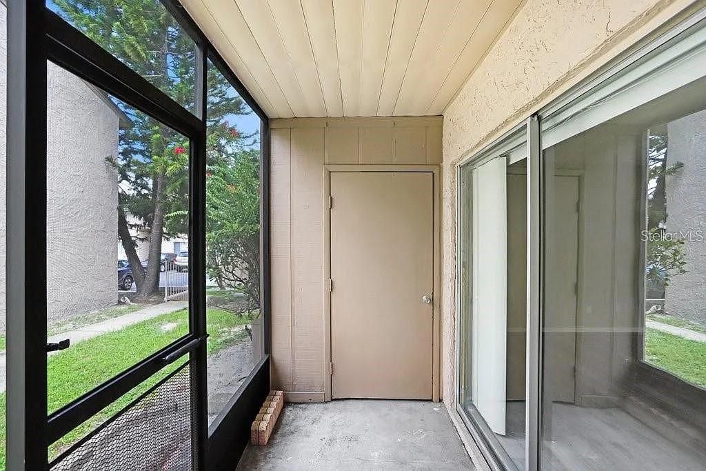 В аренду: $1,500 (2 спален, 2 ванн, 975 Квадратных фут)