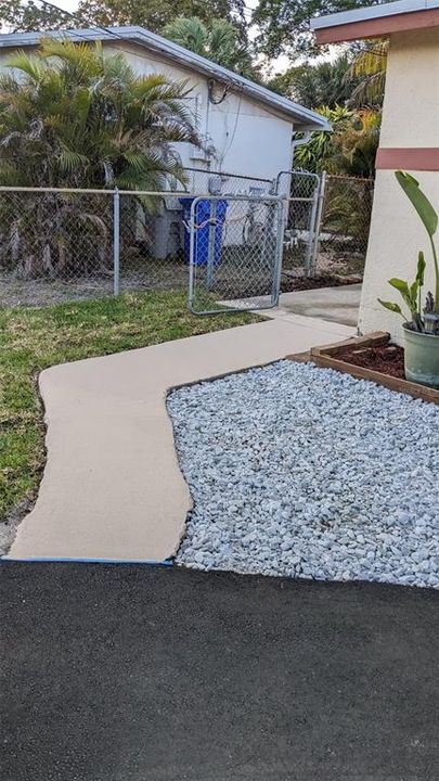 For Rent: $2,750 (3 beds, 2 baths, 1404 Square Feet)