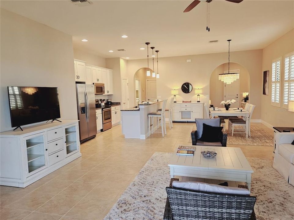 For Rent: $4,500 (2 beds, 2 baths, 1579 Square Feet)