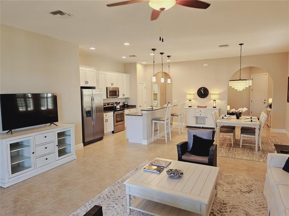 For Rent: $4,500 (2 beds, 2 baths, 1579 Square Feet)