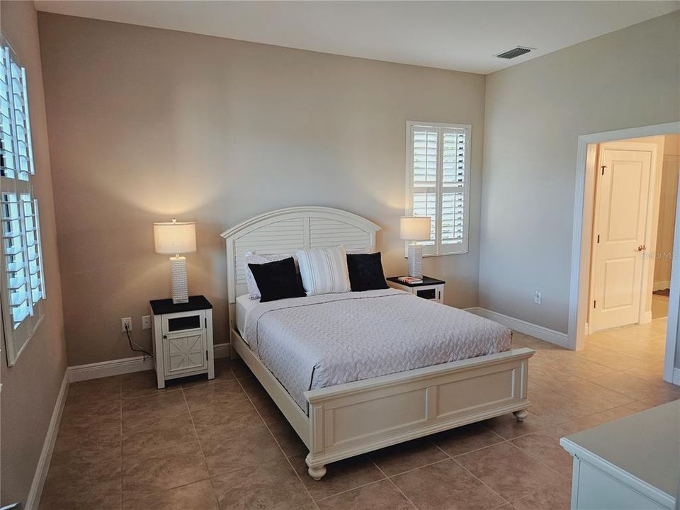 For Rent: $4,500 (2 beds, 2 baths, 1579 Square Feet)