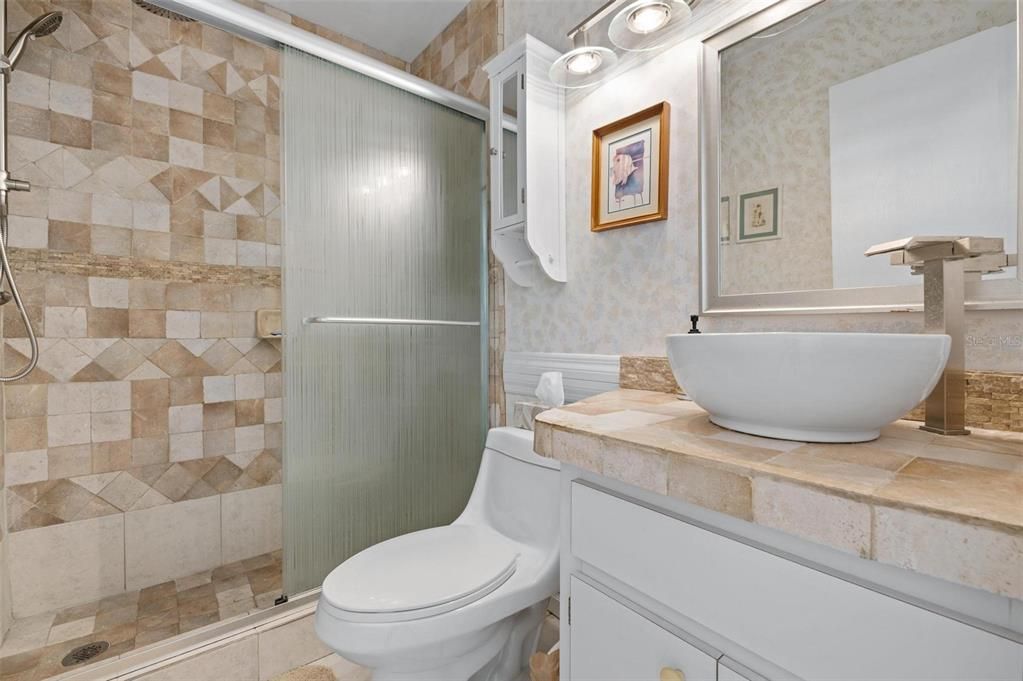 На продажу: $425,000 (2 спален, 2 ванн, 1016 Квадратных фут)