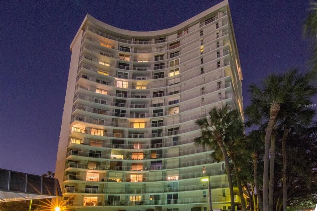 В аренду: $4,000 (2 спален, 2 ванн, 1335 Квадратных фут)