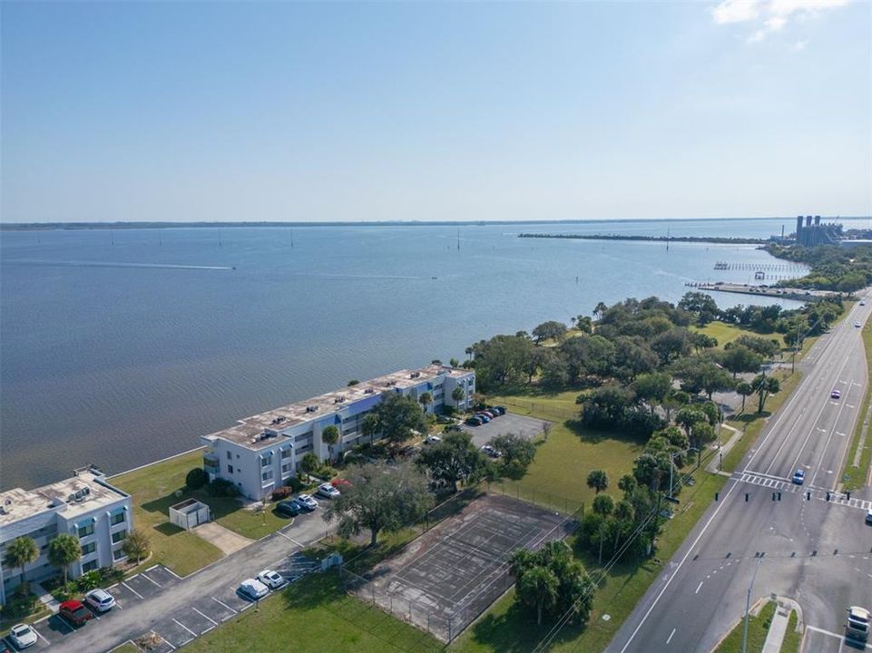 待售: $194,500 (2 贝兹, 2 浴室, 1036 平方英尺)