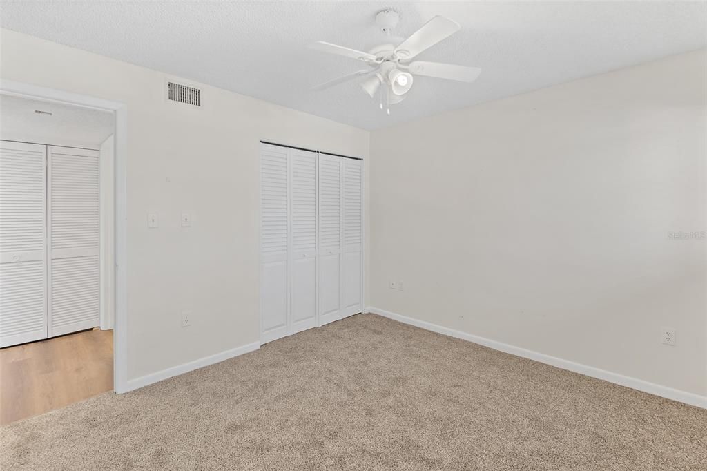 待售: $194,500 (2 贝兹, 2 浴室, 1036 平方英尺)