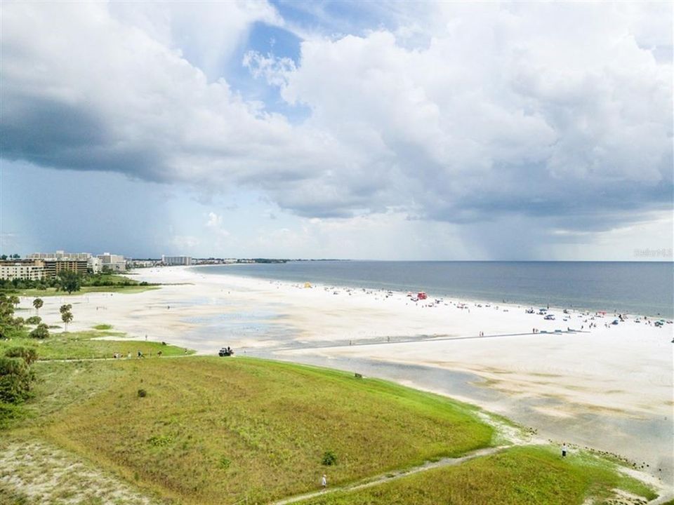 待售: $365,000 (3 贝兹, 2 浴室, 1956 平方英尺)