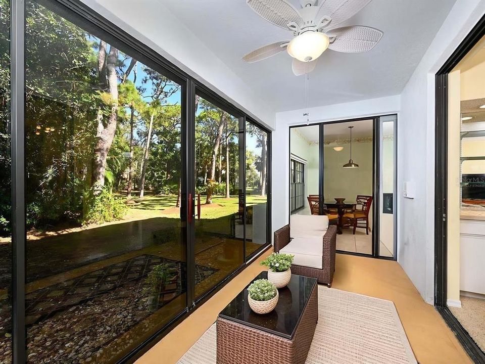 待售: $365,000 (3 贝兹, 2 浴室, 1956 平方英尺)