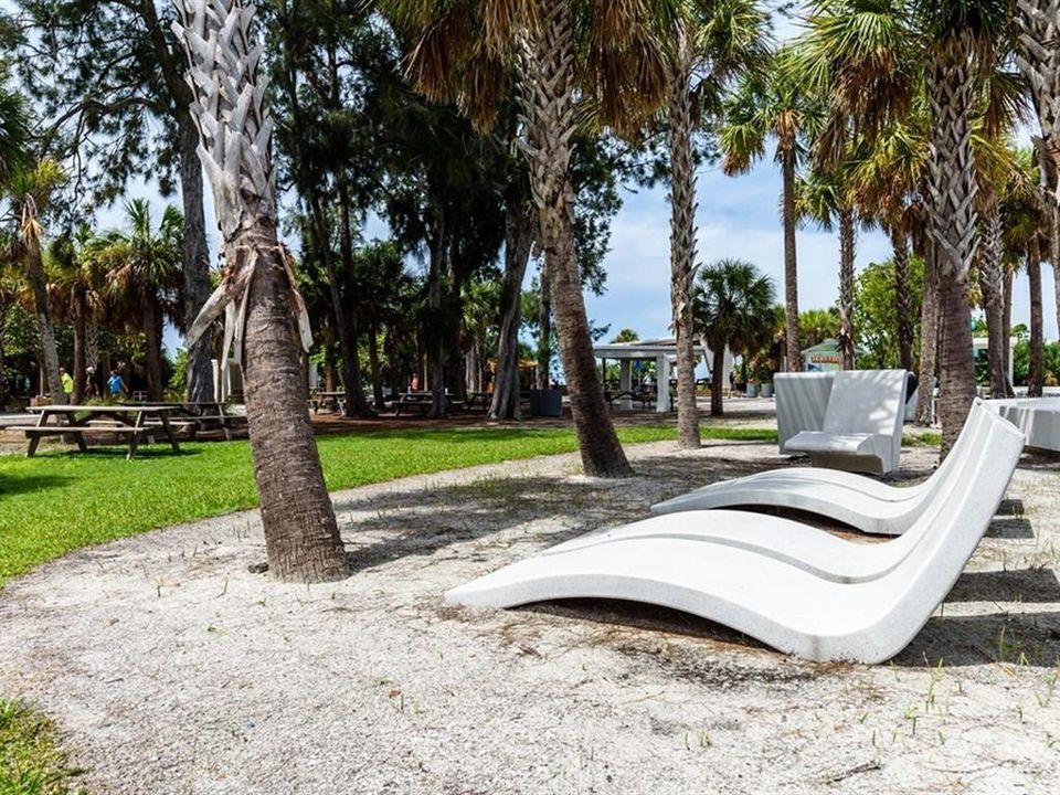 待售: $365,000 (3 贝兹, 2 浴室, 1956 平方英尺)