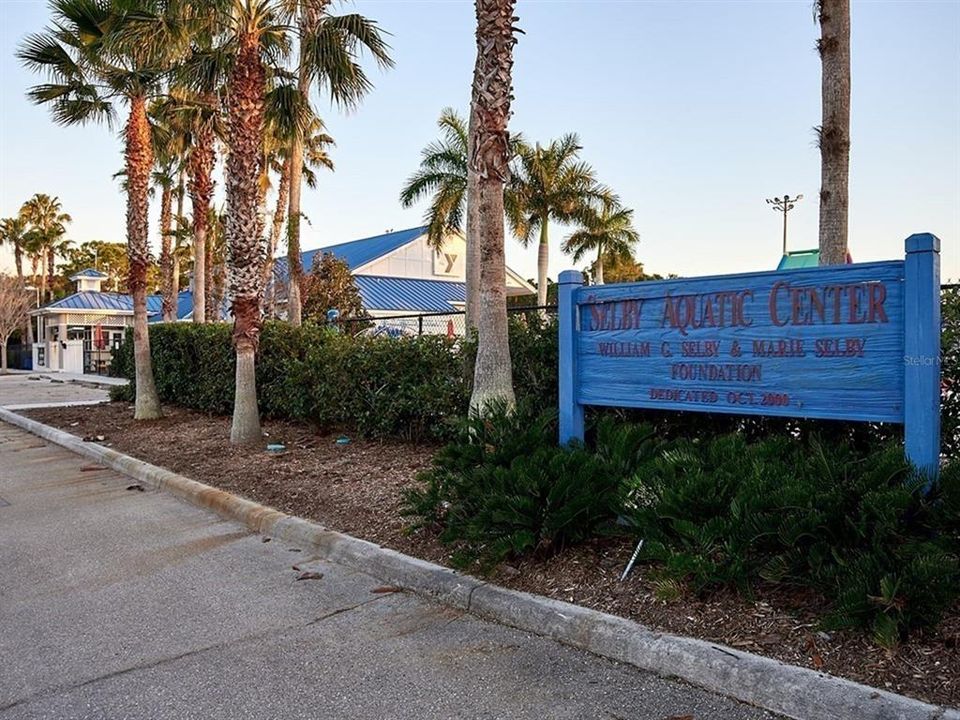 待售: $365,000 (3 贝兹, 2 浴室, 1956 平方英尺)