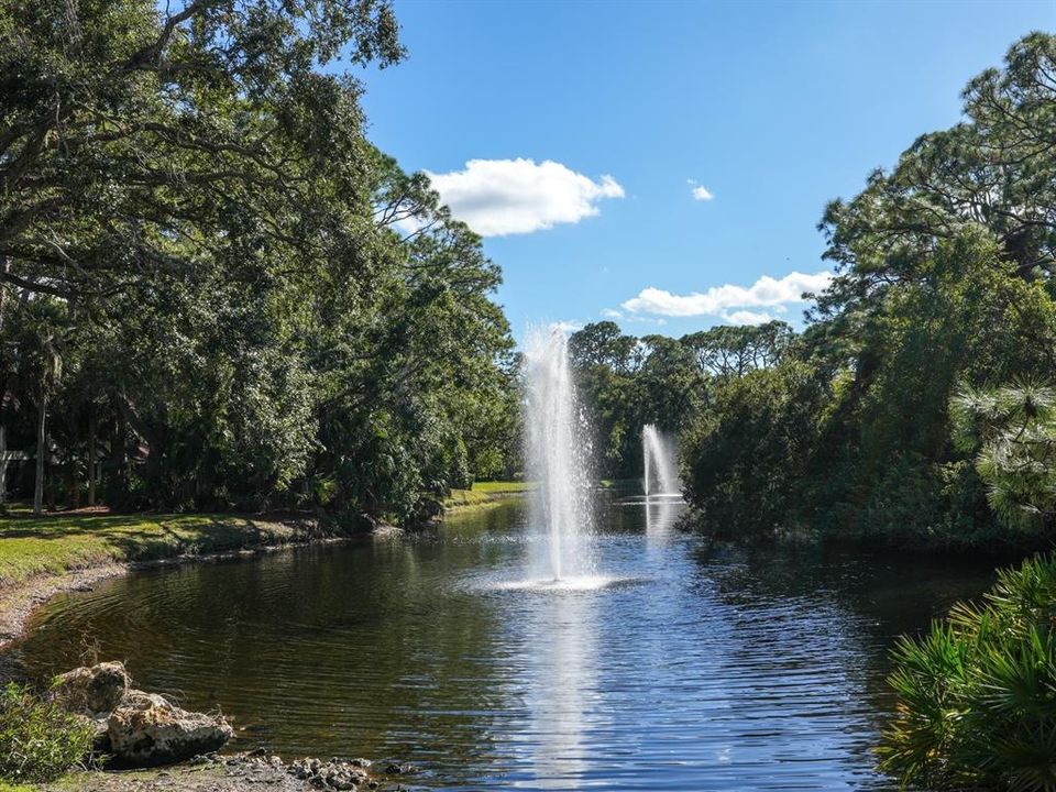 待售: $365,000 (3 贝兹, 2 浴室, 1956 平方英尺)