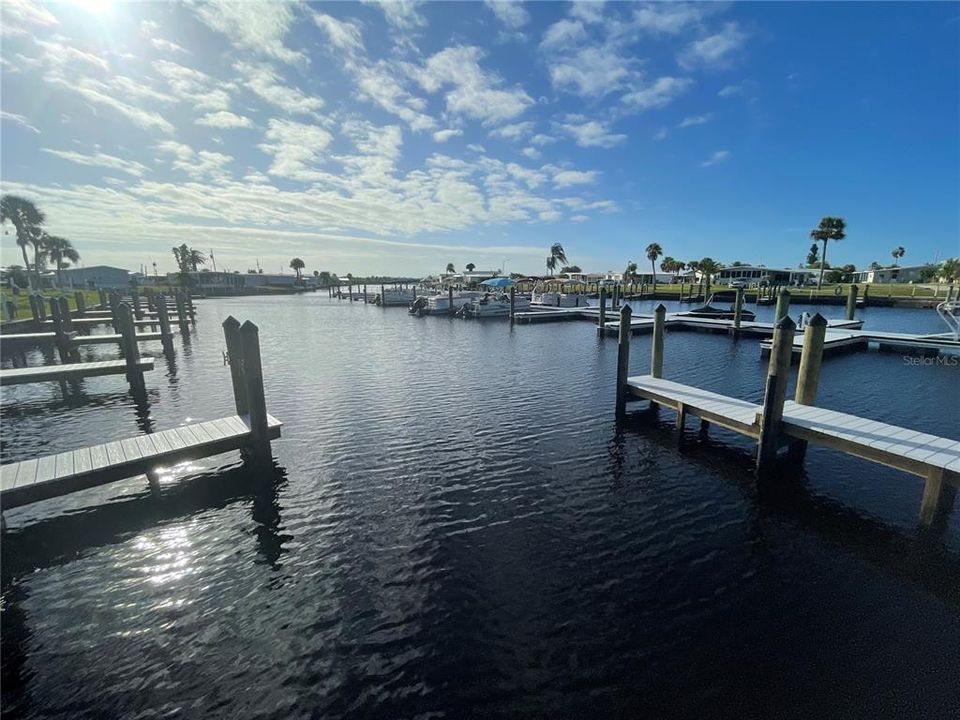 For Sale: $254,900 (3 beds, 2 baths, 1277 Square Feet)