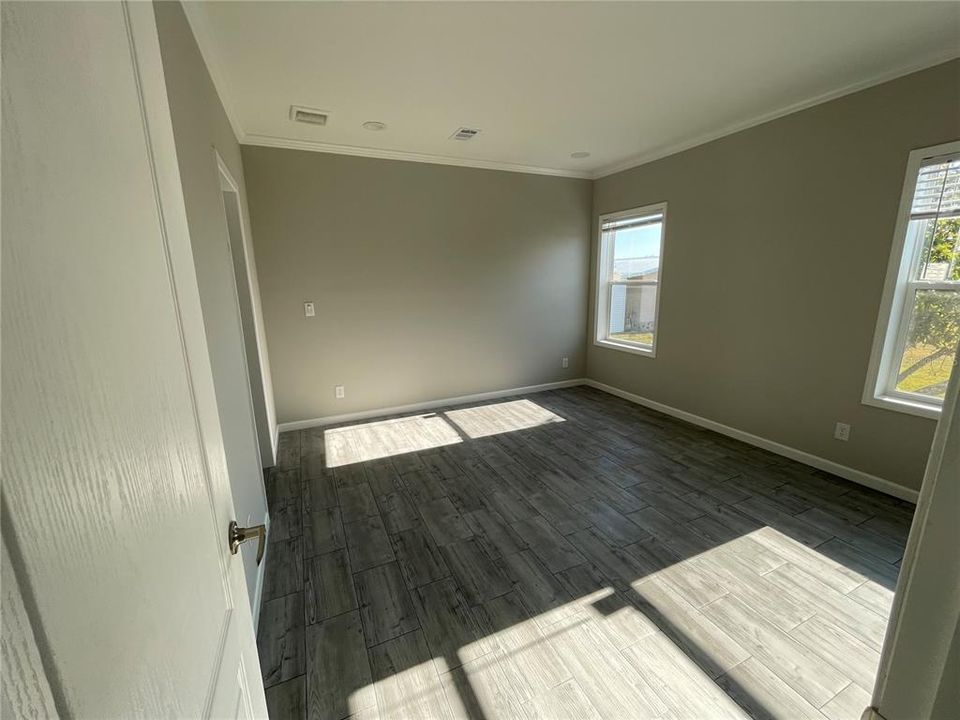 For Sale: $254,900 (3 beds, 2 baths, 1277 Square Feet)