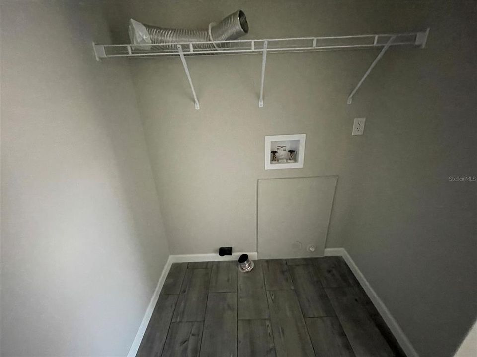 For Sale: $254,900 (3 beds, 2 baths, 1277 Square Feet)