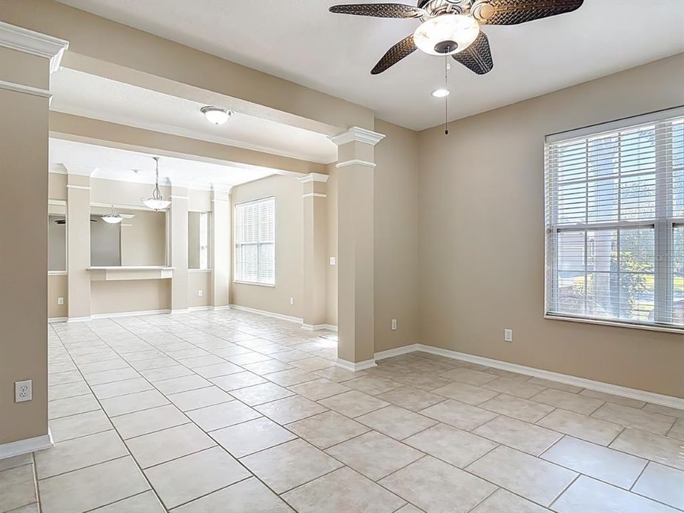 En Venta: $685,000 (6 camas, 4 baños, 3794 Pies cuadrados)