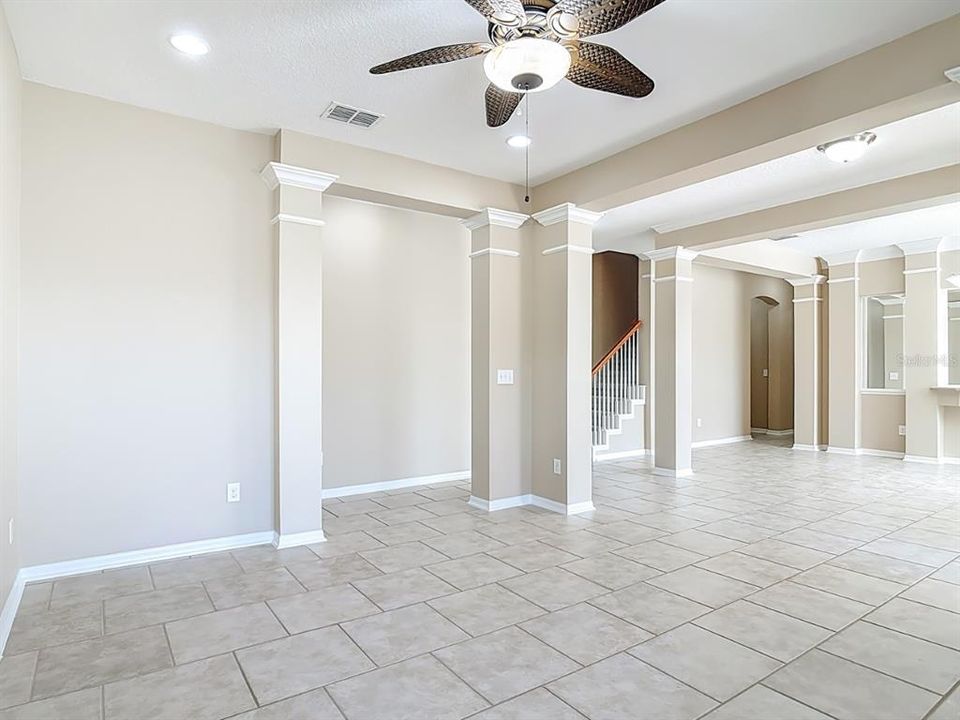 En Venta: $685,000 (6 camas, 4 baños, 3794 Pies cuadrados)