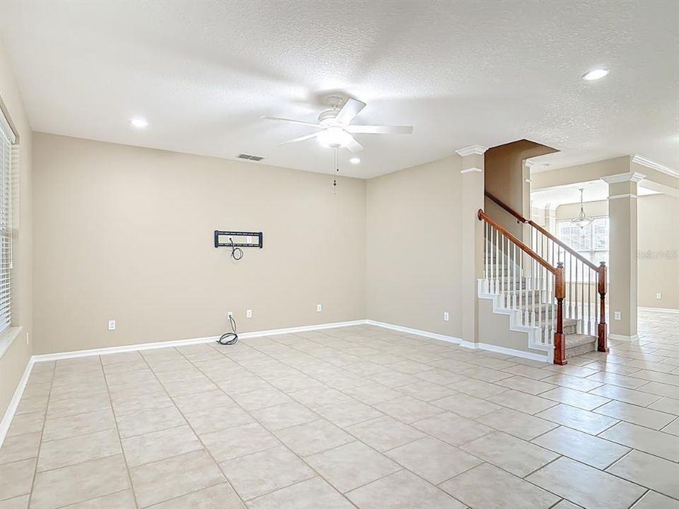 En Venta: $685,000 (6 camas, 4 baños, 3794 Pies cuadrados)