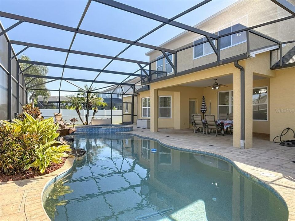 En Venta: $685,000 (6 camas, 4 baños, 3794 Pies cuadrados)