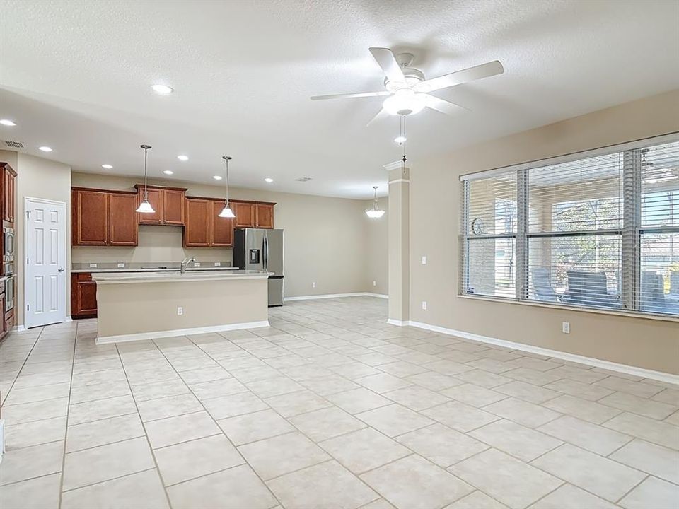 En Venta: $685,000 (6 camas, 4 baños, 3794 Pies cuadrados)