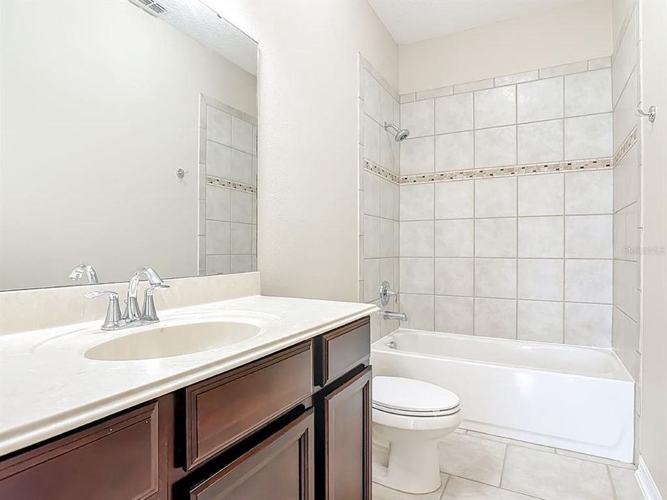 En Venta: $685,000 (6 camas, 4 baños, 3794 Pies cuadrados)