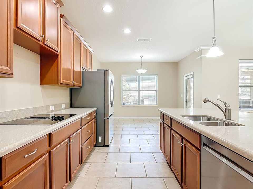 En Venta: $685,000 (6 camas, 4 baños, 3794 Pies cuadrados)