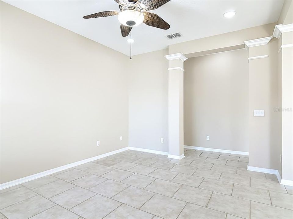 En Venta: $685,000 (6 camas, 4 baños, 3794 Pies cuadrados)