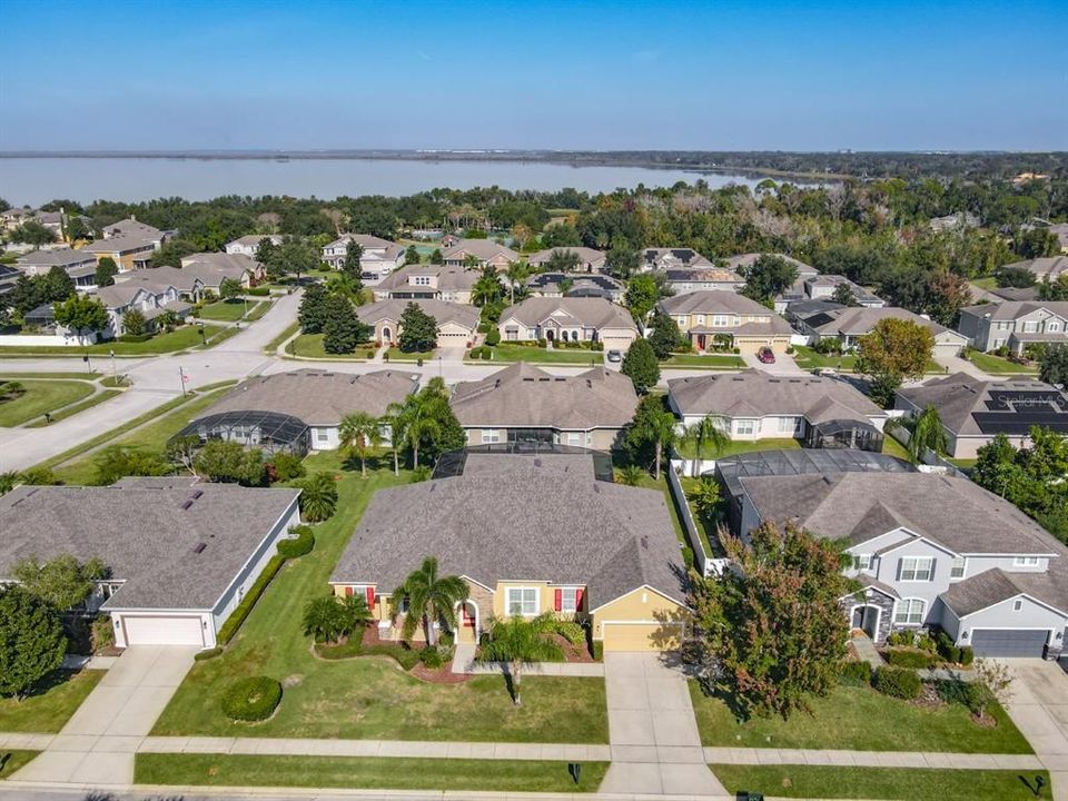 En Venta: $685,000 (6 camas, 4 baños, 3794 Pies cuadrados)