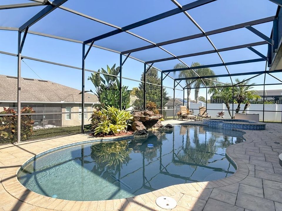 En Venta: $685,000 (6 camas, 4 baños, 3794 Pies cuadrados)