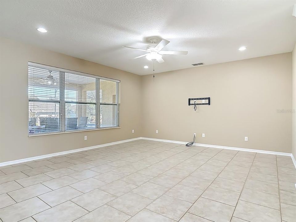 En Venta: $685,000 (6 camas, 4 baños, 3794 Pies cuadrados)