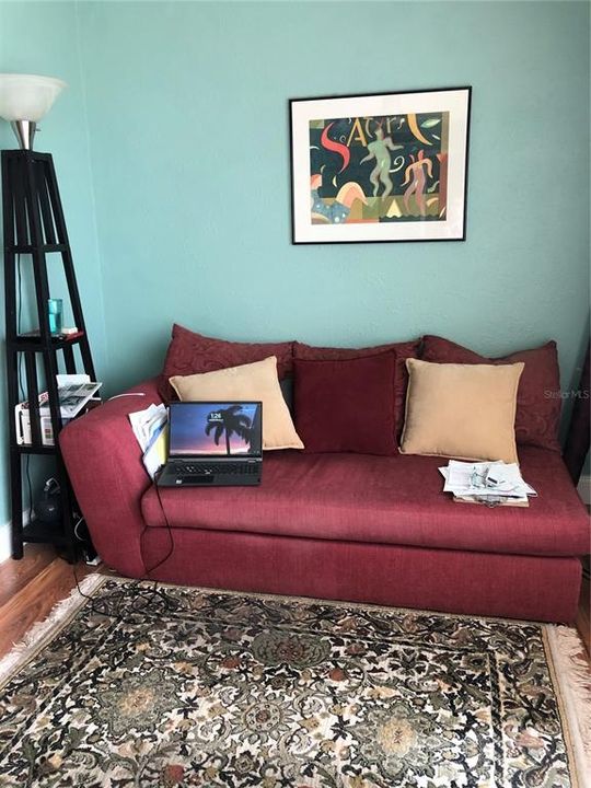 For Rent: $2,250 (1 beds, 1 baths, 1170 Square Feet)