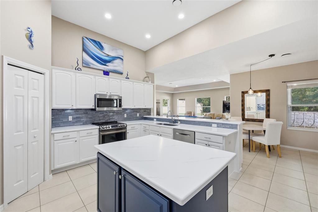 For Sale: $575,000 (3 beds, 2 baths, 2720 Square Feet)