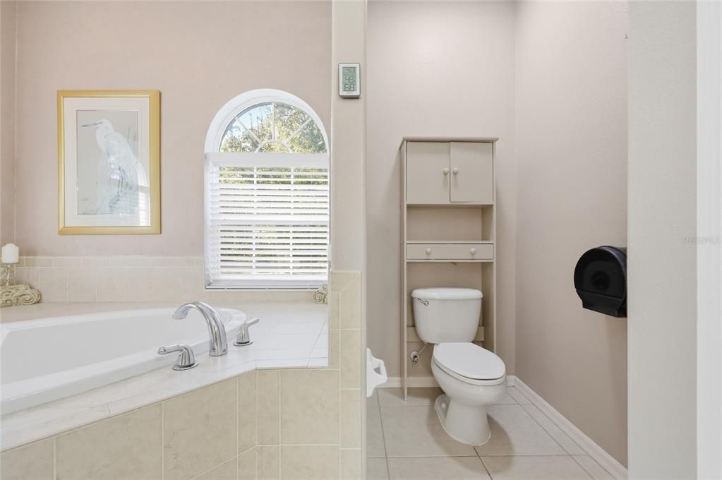 For Sale: $575,000 (3 beds, 2 baths, 2720 Square Feet)