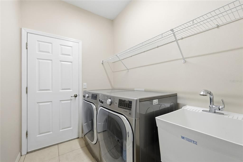 For Sale: $575,000 (3 beds, 2 baths, 2720 Square Feet)