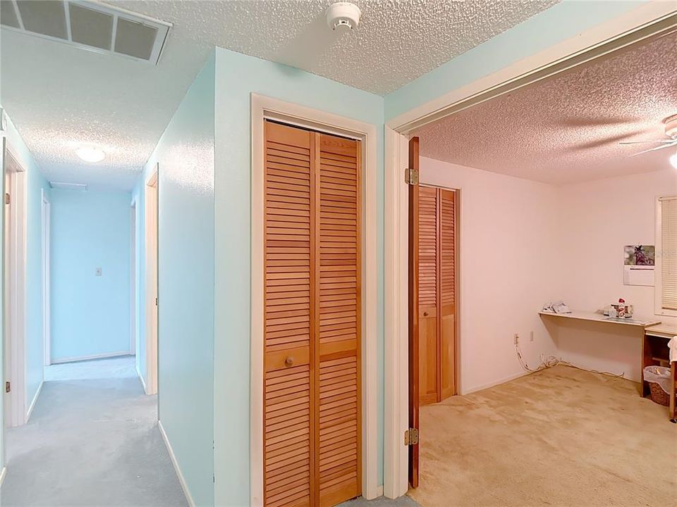 合同活跃: $199,420 (3 贝兹, 2 浴室, 1756 平方英尺)