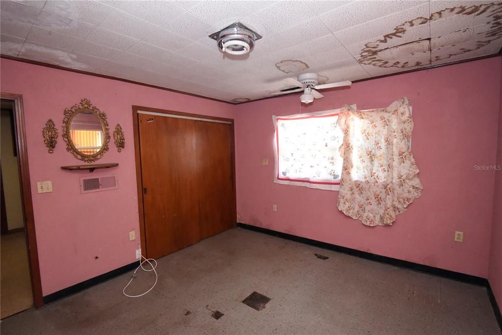 For Sale: $239,900 (3 beds, 1 baths, 1414 Square Feet)