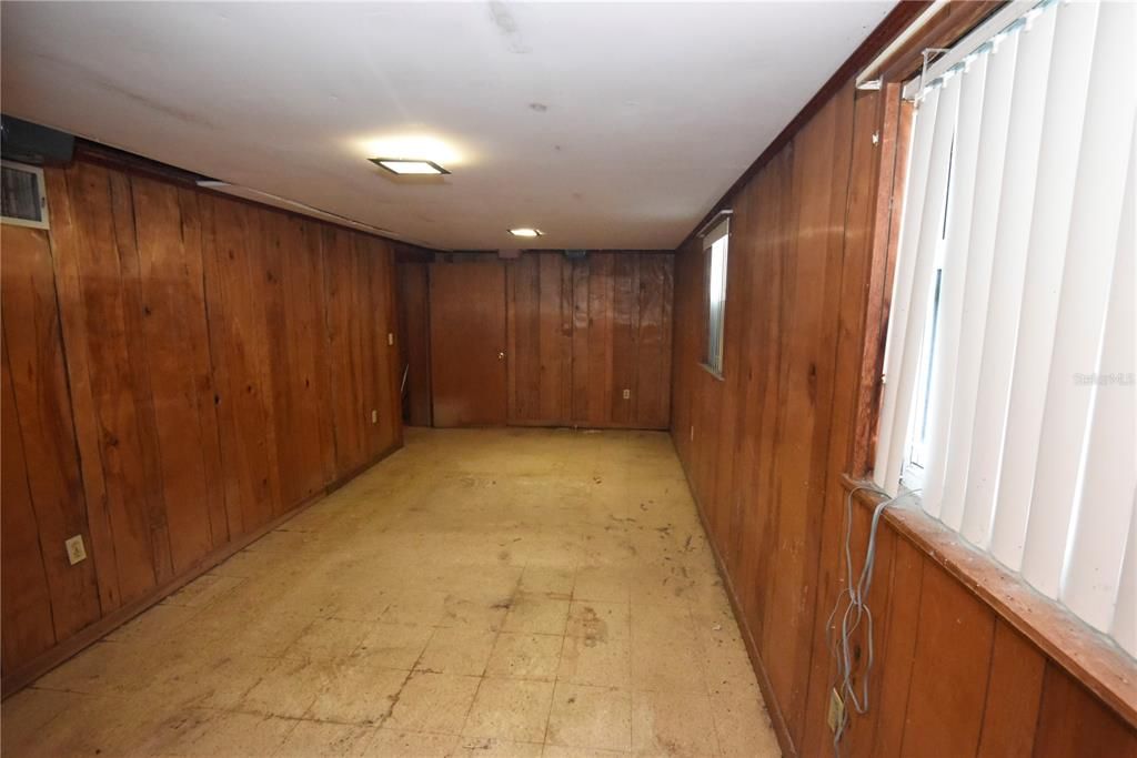 For Sale: $239,900 (3 beds, 1 baths, 1414 Square Feet)