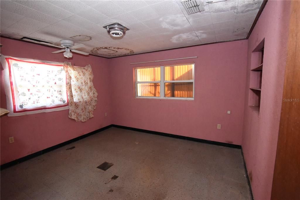 For Sale: $239,900 (3 beds, 1 baths, 1414 Square Feet)