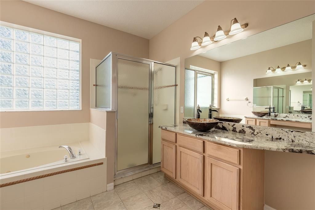 For Sale: $529,000 (4 beds, 2 baths, 2759 Square Feet)