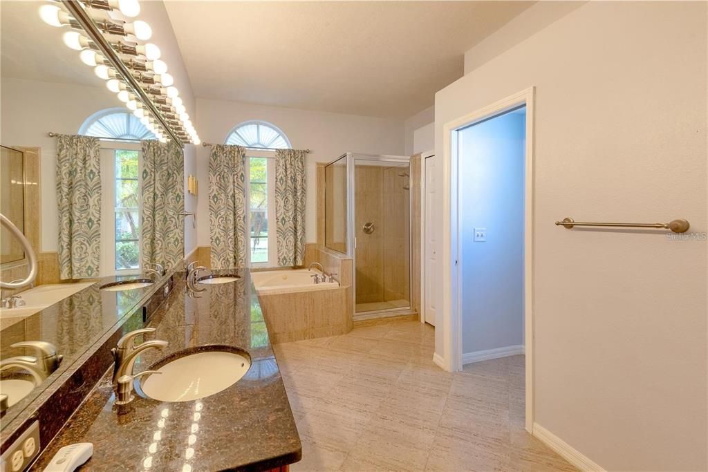 出租: $2,350 (3 贝兹, 2 浴室, 2011 平方英尺)