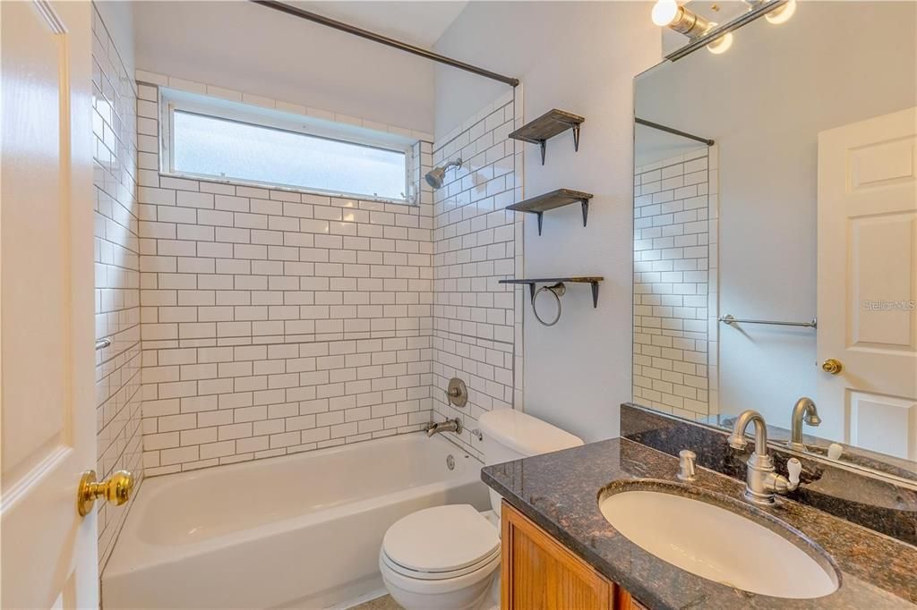 出租: $2,350 (3 贝兹, 2 浴室, 2011 平方英尺)